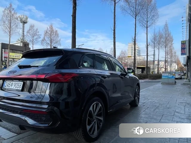 Audi Q5 (80A) 2025 Черный из Кореи, фото 6