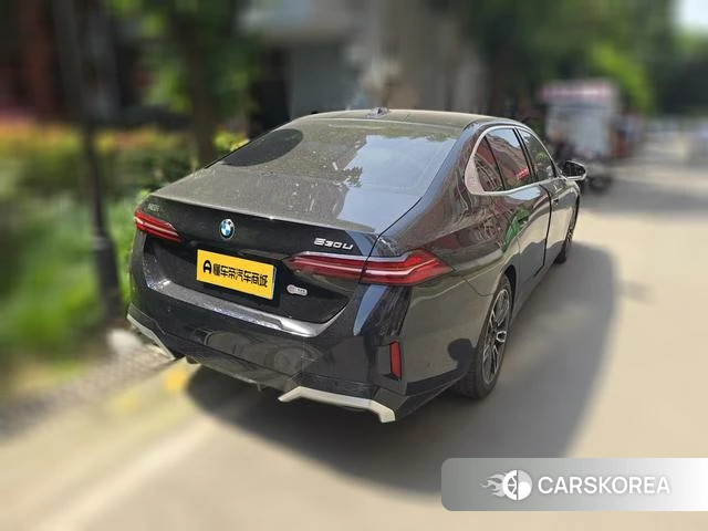 BMW 5 series 2024 Черный из Китая, фото 6