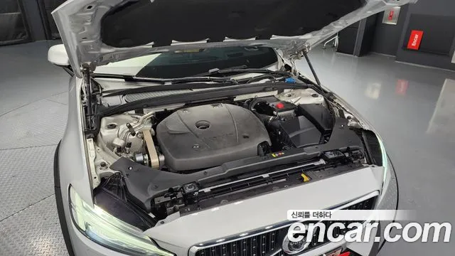 Volvo V60 Cross-Country 2nd Generation id 2366567 из Кореи 16