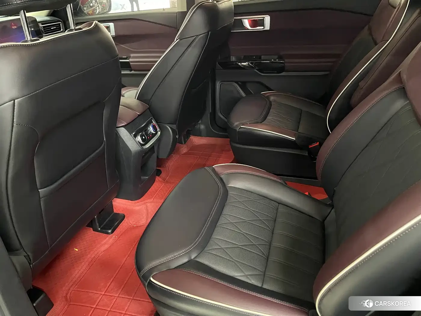 Ford Explorer 2024 Черный из Китая, фото 6