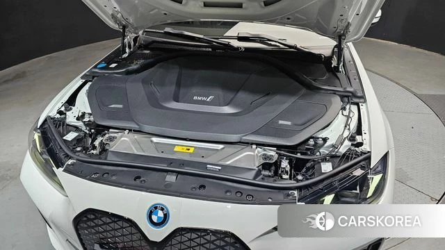 BMW i4 id 4571005 из Кореи 28