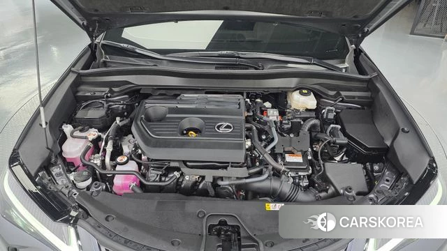 Lexus UX300h id 4516345 из Кореи 28
