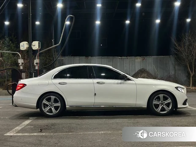 Mercedes-Benz E-Class W213 2018 Белый из Кореи, фото 6