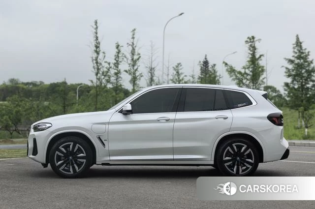 BMW iX3 id 4276902 из Китая 15