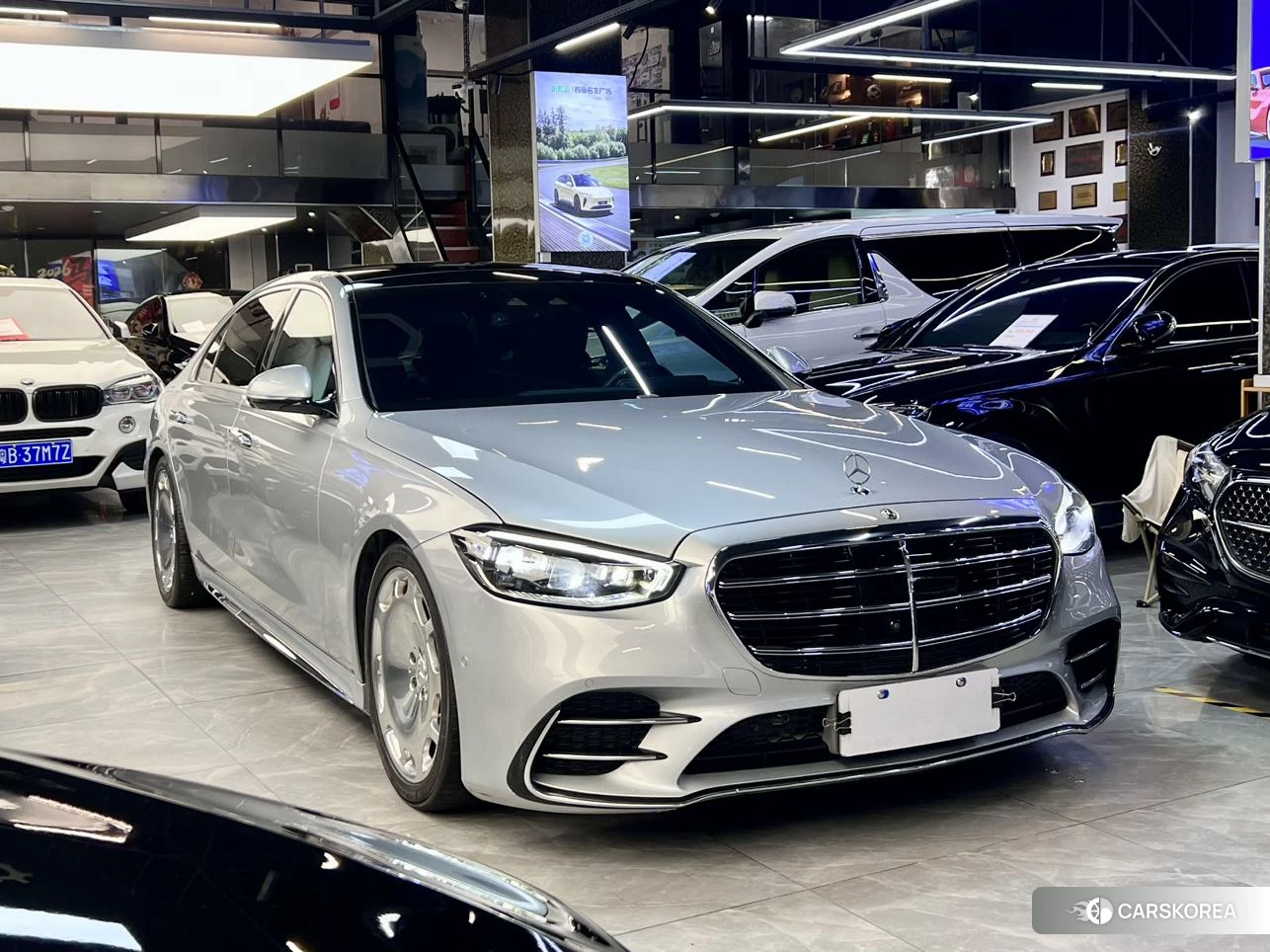 Mercedes-Benz S-class id 4461856 из Китая 19