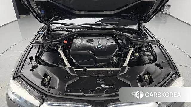 BMW 5 Series (G30) id 3772795 из Кореи 16