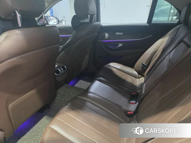 Mercedes-Benz E-Class W213 2018 Белый из Кореи, фото 6