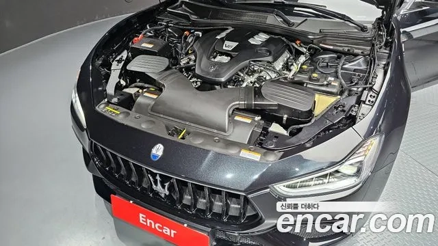 Maserati Ghibli id 2943783 из Кореи 16