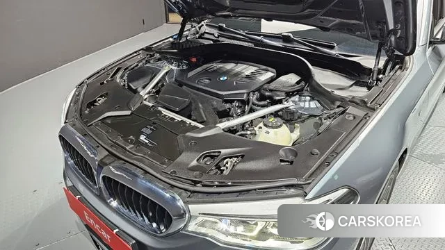 BMW 5 Series (G30) id 2986917 из Кореи 16