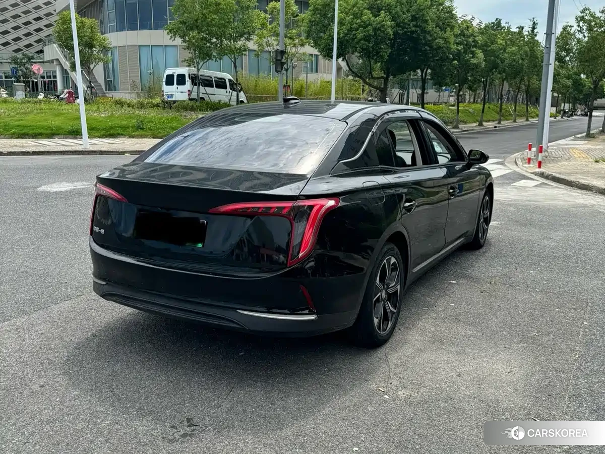 Red flag Hongqi E-QM5 id 4559591 из Китая 12