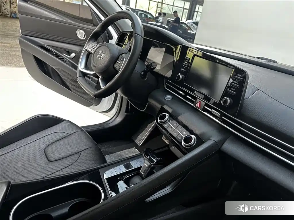 Hyundai Elantra id 4547351 из Китая 17