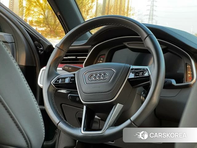 Audi A6L id 4301475 из Китая 8