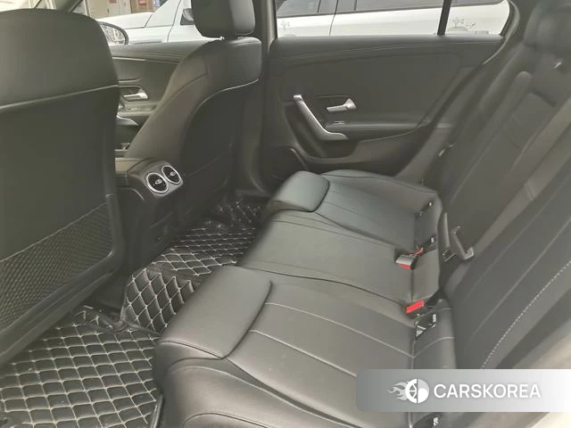 Mercedes-Benz Class A 2022 Белый из Китая, фото 6