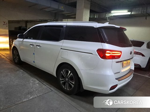 Kia The New Carnival id 4188228 из Кореи 16