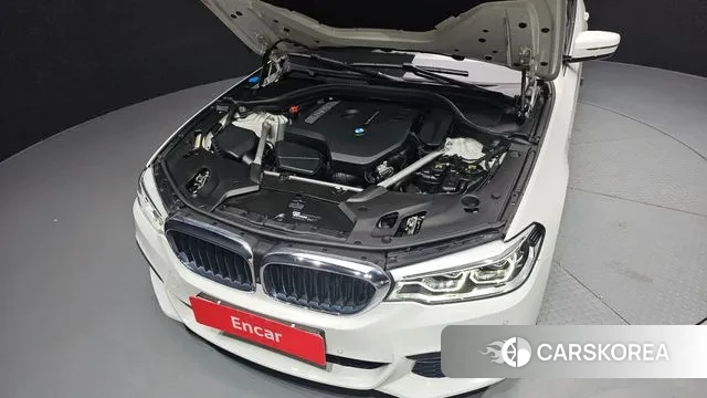 BMW 5 Series (G30) id 3039142 из Кореи 16