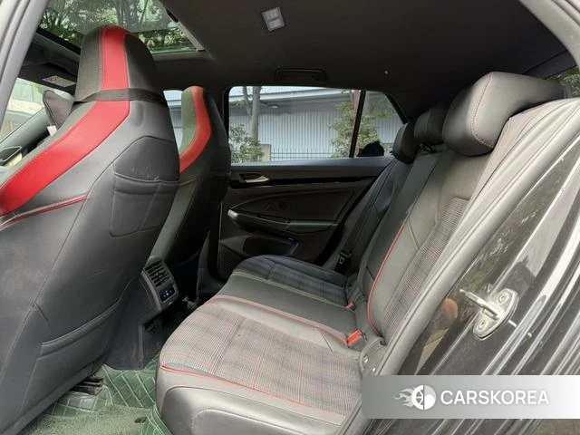 Volkswagen Golf GTI 2022 Черный из Китая, фото 6