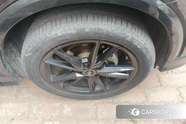 Audi Q2L id 4333372 из Китая 13