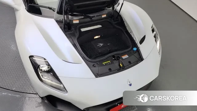 Maserati MC20 id 3180025 из Кореи 16