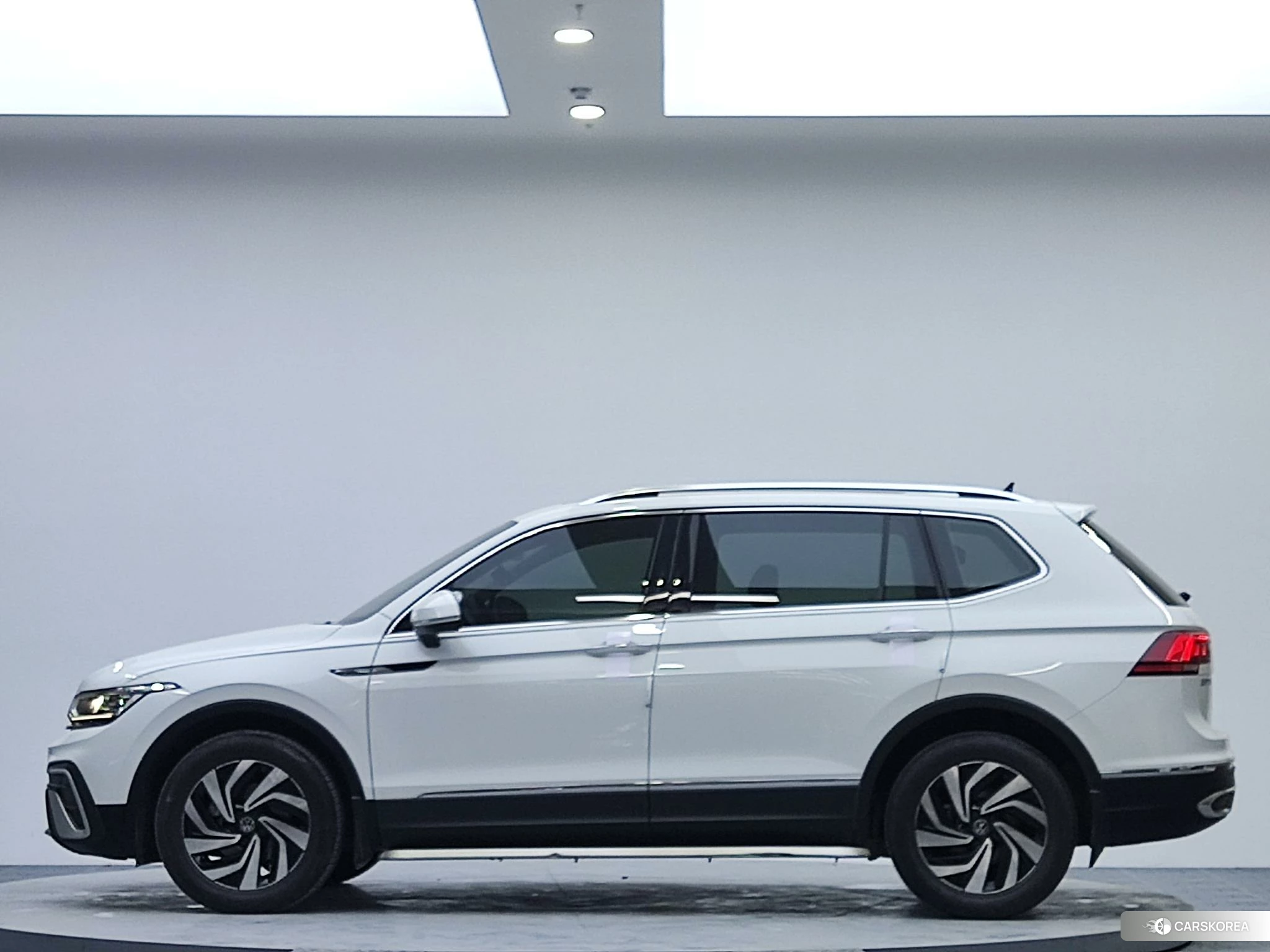 Volkswagen Tiguan L id 4487252 из Китая 12