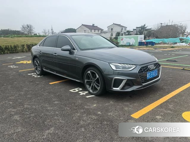 Audi A4L 2021 Темно-серый из Китая, фото 6