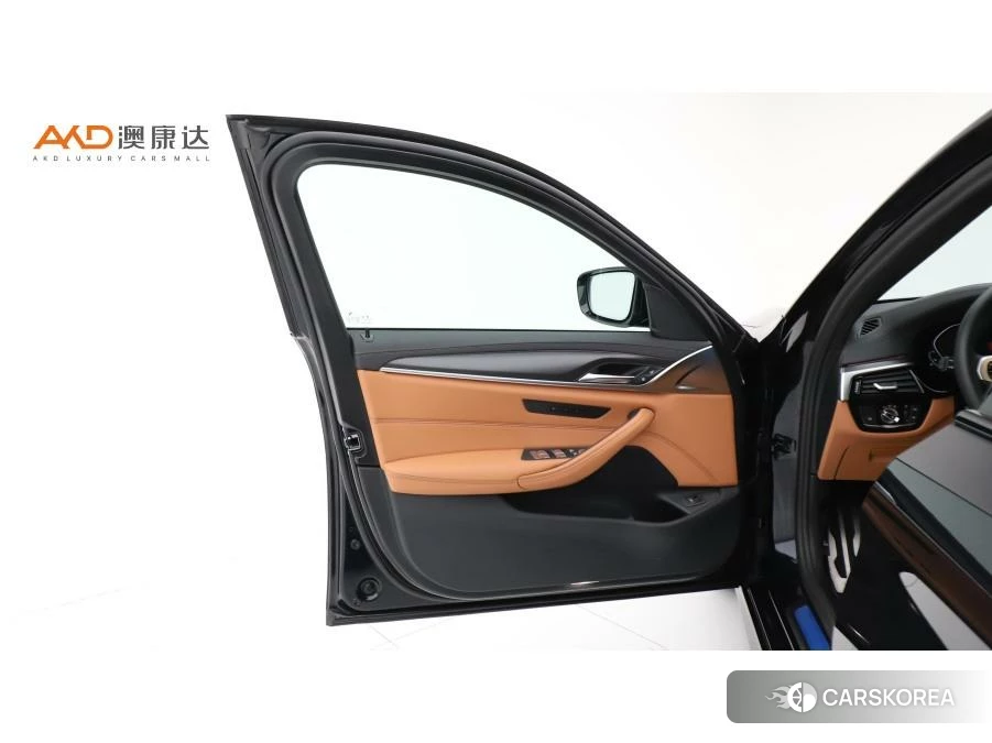 BMW 5 series (imported) 2022 Черный из Китая, фото 6
