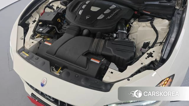Maserati Ghibli id 4708951 из Кореи 16