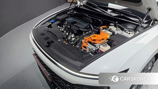 Hyundai Grandeur Hybrid (GN7) id 2857884 из Кореи 16