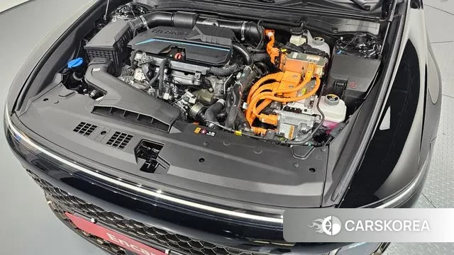 Hyundai Grandeur Hybrid (GN7) id 2900169 из Кореи 16