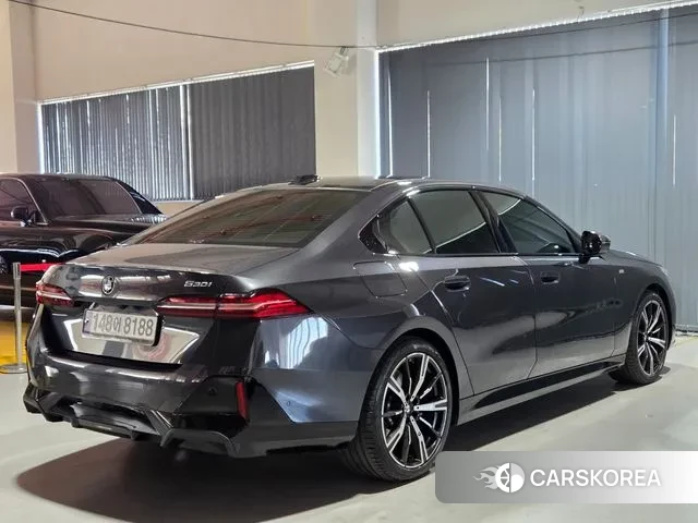 BMW 5 Series (G60) id 3359654 из Кореи 16
