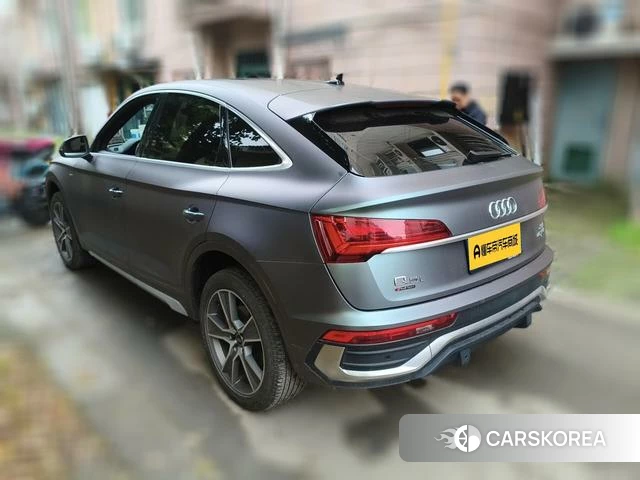 Audi Q5L Sportback 2022 Черный из Китая, фото 6