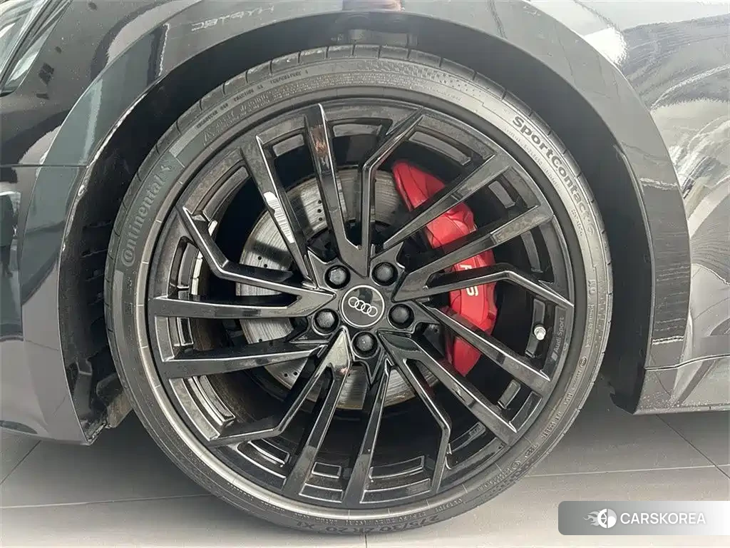 Audi RS 5 id 4681126 из Китая 11