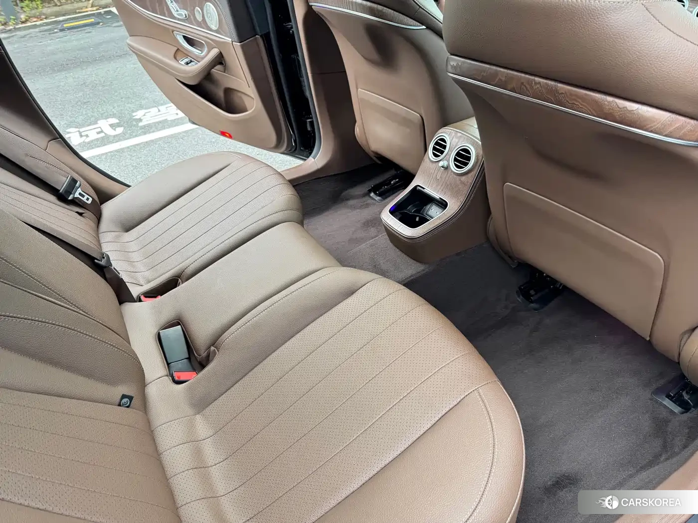 Mercedes-Benz E-Class id 4629004 из Китая 17