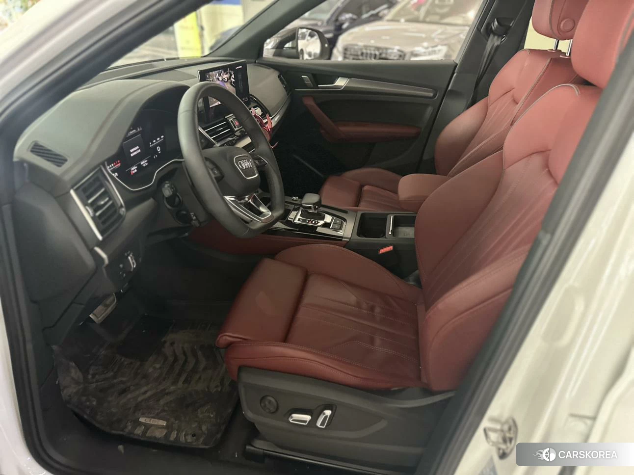 Audi Q5L id 4421057 из Китая 17
