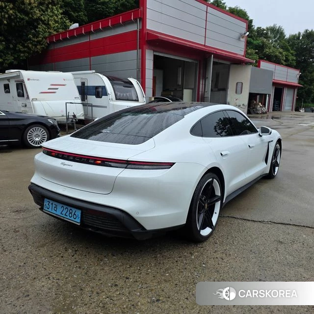 Porsche Taycan id 4494897 из Кореи 16