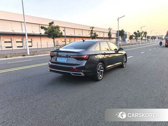 Volkswagen Sagitar 2023 Темно-серый из Китая, фото 6