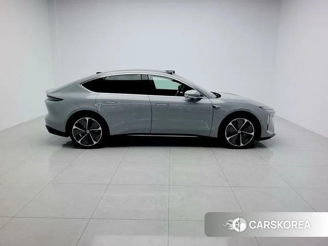 Weilai ET5 id 4190399 из Китая 16