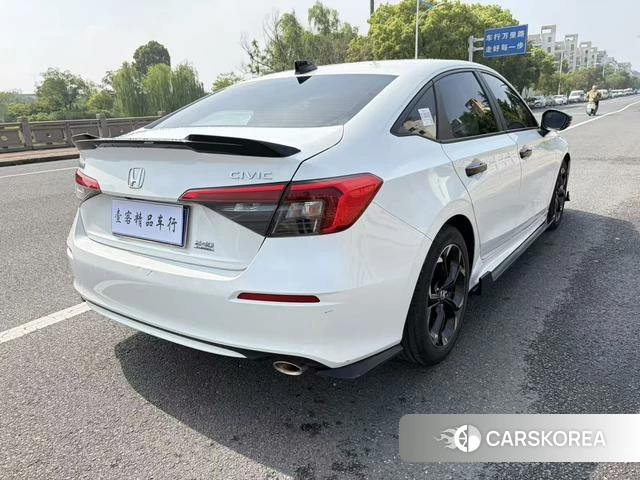 Honda Civic id 4257990 из Китая 8