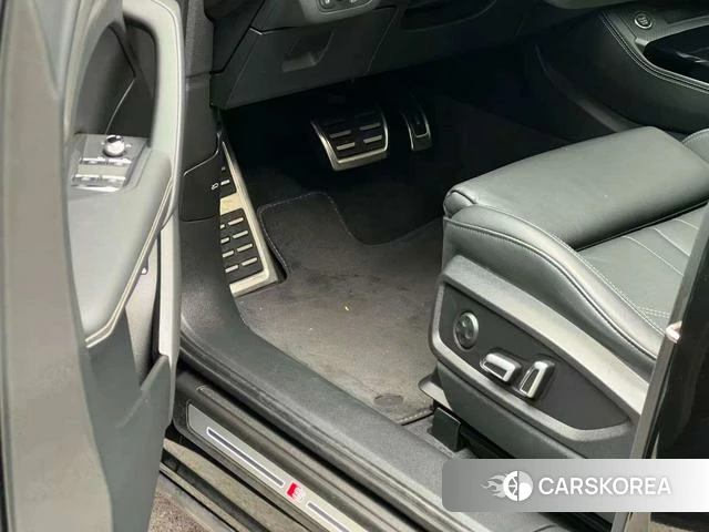 Audi Q5L id 4215010 из Китая 21
