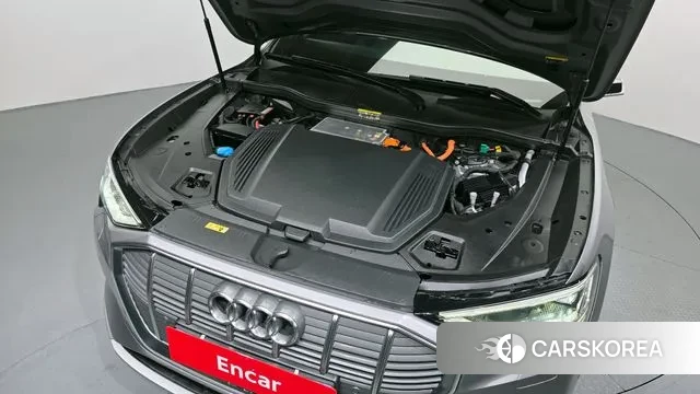 Audi e-Tron id 3373108 из Кореи 16