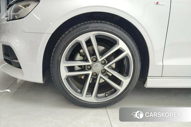 Audi A3 id 3837360 из Китая 13