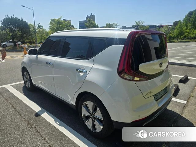 Kia Soul Booster EV id 4325365 из Кореи 13