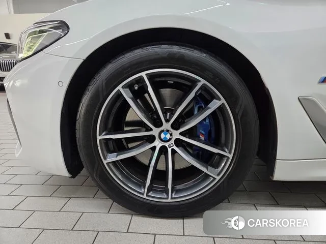 BMW 5 Series (G30) id 3645113 из Кореи 16