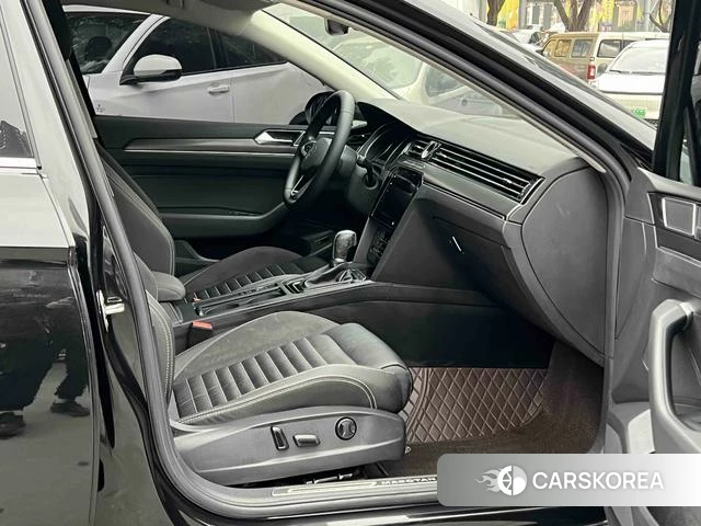 Volkswagen Magotan 2021 Черный из Китая, фото 6