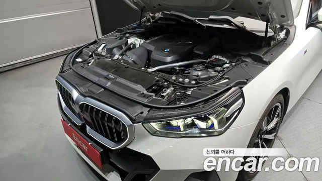 BMW 5 Series (G60) id 2735126 из Кореи 16