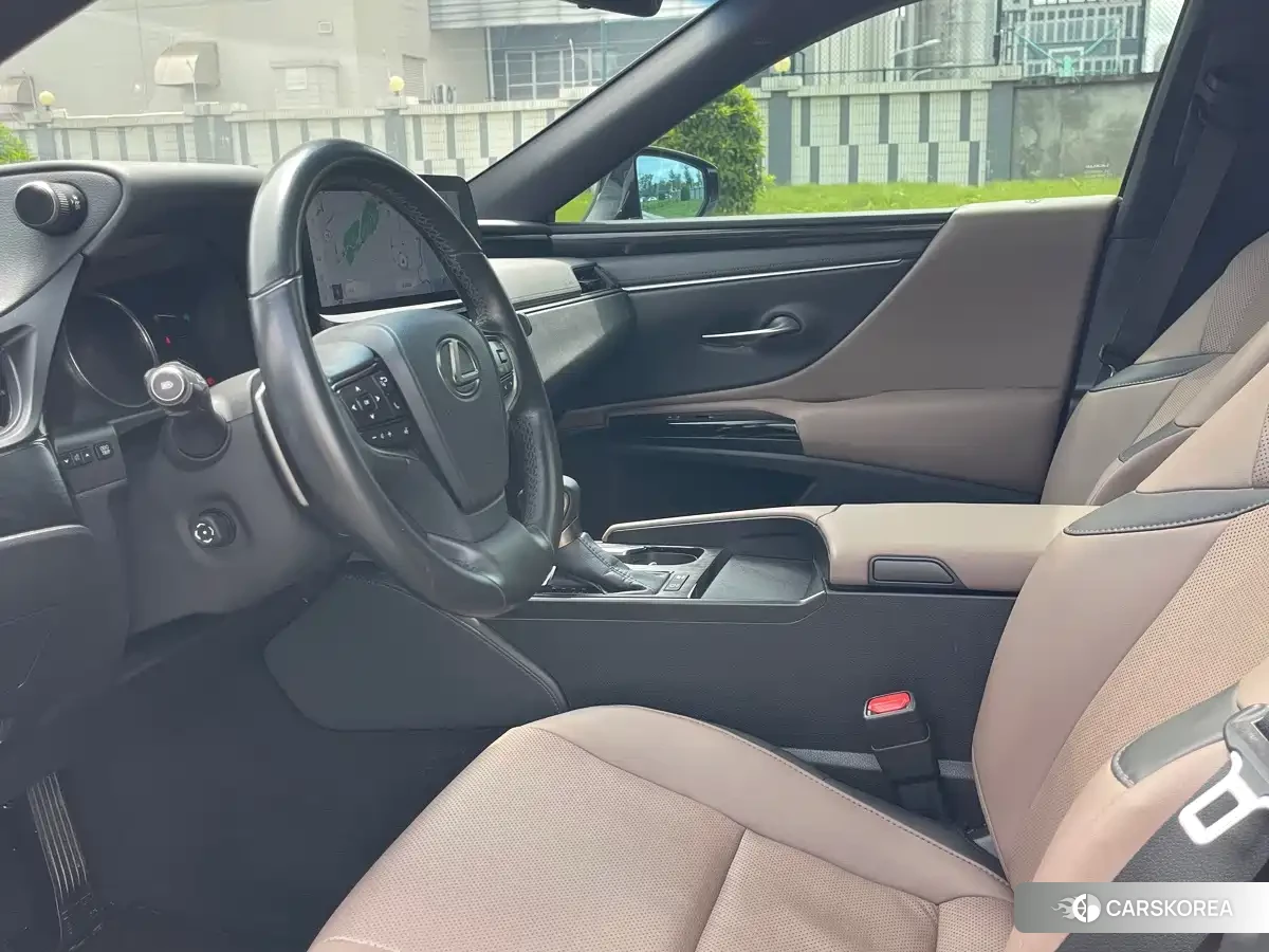 Lexus ES 2023 Белый из Китая, фото 6