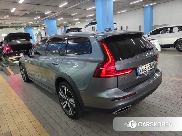 Volvo V60 Cross-Country 2nd Generation 2021 Серый из Кореи, фото 6
