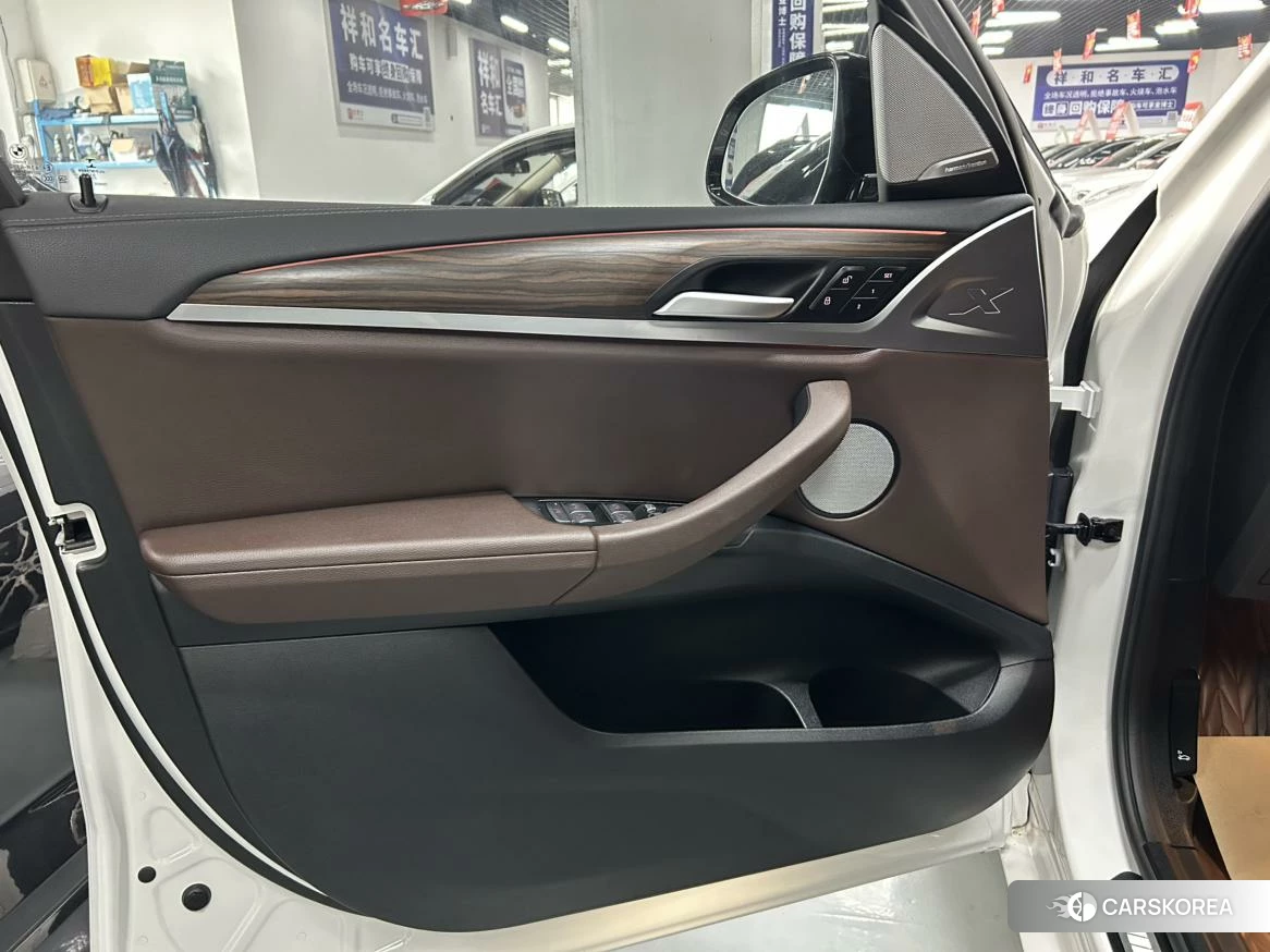 BMW X3 id 4453760 из Китая 18