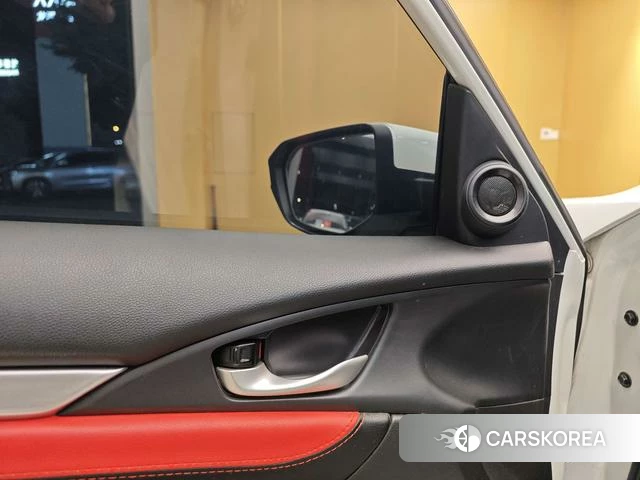 Honda Civic id 4220907 из Китая 29