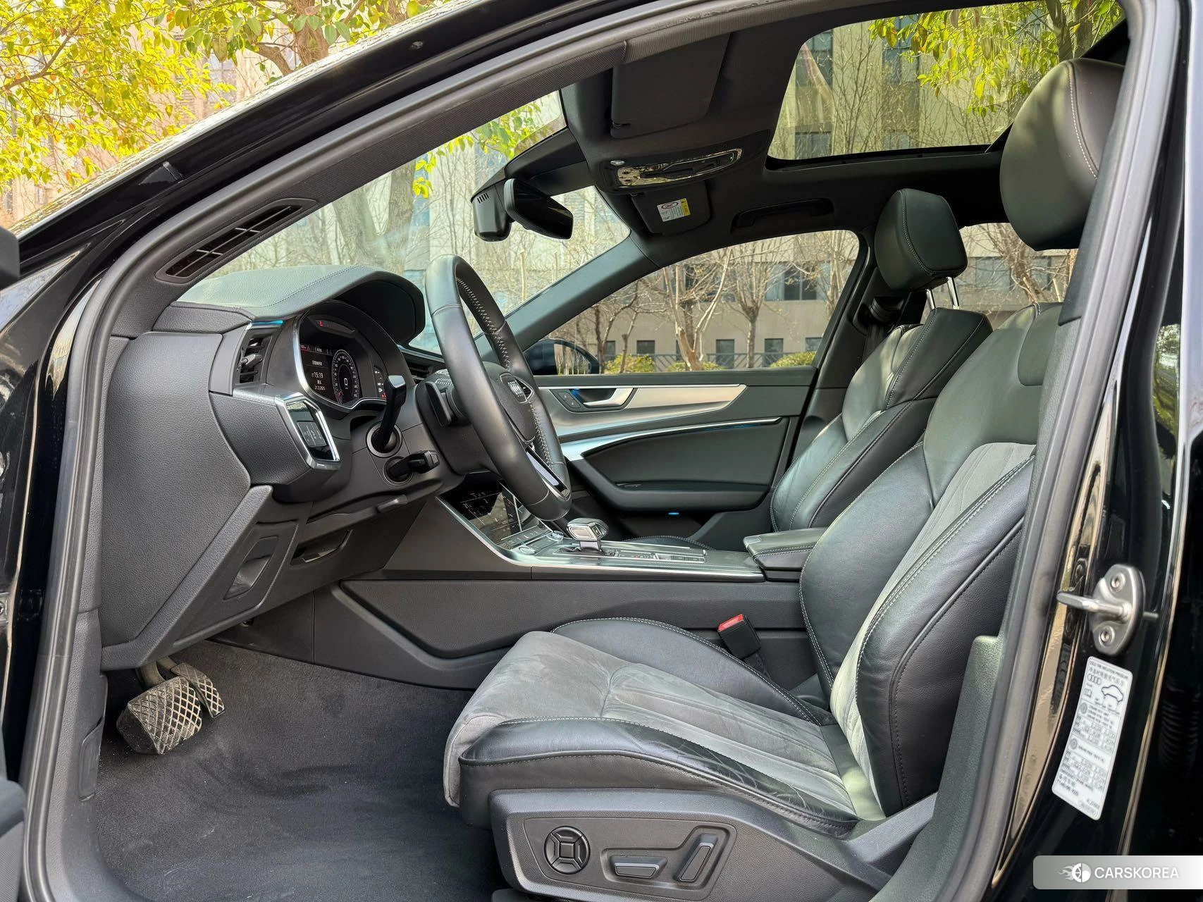 Audi A6L id 4455147 из Китая 8
