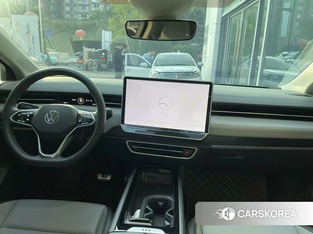 Volkswagen ID.7 VIZZION 2024 Серебристо-серый из Китая, фото 6